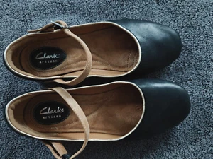 CLARKS Artisan 26106099 Black Leather Flats Size 6.5 / 37 EU - Excellent - Picture 1 of 6