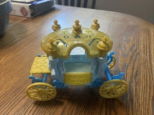 2013 Mattel Disney Princess Cinderella Little Kingdom Royal Kutsche - Bild 1 von 6