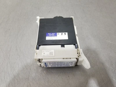 Toyota 4runner SR5 2019 19 módulo de control de red multiplex 8922135230 Foto 1 de 4