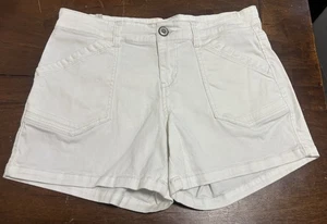 White Denim Shorts Women’s Size 10 4” Inseam Festival Beach Resort Cottage - Picture 1 of 10