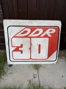 Schild 30 Jahre DDR sehr alt Ostalgie Retro Deko Sammler Vintage - Bild 1 von 6