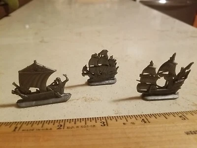 Barcos de guerra de plástico años 50, lote de 3. Foto 1 de 4