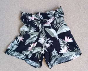 VERO MODA Tropical Bird Of Paradise Leaf Print Paperbag Tie Black Shorts S Small - Picture 1 of 2