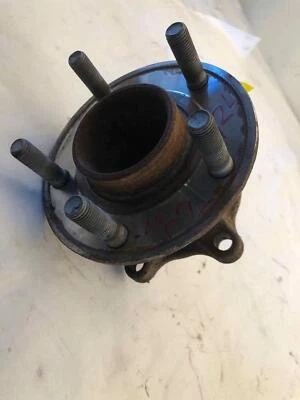 2012 - 2018 FORD FOCUS Rear Wheel Hub and bearing Assembly Left Driver Side LH - Image 1 of 4