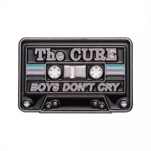Pin's Vintage The Cure 'Cassette' - Bijou Rétro Élégant - Picture 1 of 1