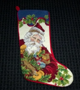 Medias de Navidad de colección punta de aguja Santa acebo terciopelo trasero 18" H - Imagen 1 de 6