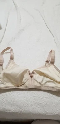 Playtex Women's 18 Hour Silk Soft Smoothing Breathable Bra Beige Size 40B NWOT - Image 1 of 4
