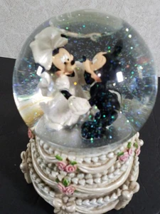 Disney Mickey & Minnie Boda Globo de Nieve Un Sueño es un Deseo Que Hace Tu Corazón  - Imagen 1 de 6
