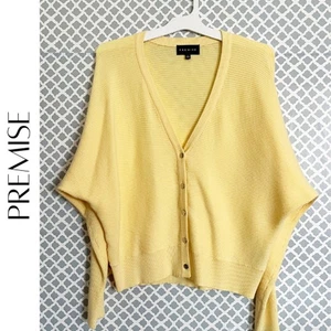 Cárdigan PREMISE acanalado amarillo mantequilla botón delantero, L - Imagen 1 de 7