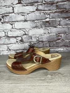 Dansko Shoes Euro 39 Brown Leather 8 8.5 9 Sapphire Lacy Cutout Sandals Slides - Picture 1 of 19