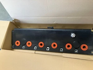 Cummins L10 Natural Gas VALVE COVER ROCKER COVER 3896965 Original Cummins - Foto 1 di 2