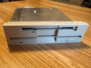 Vintage TEAC FD-505 100 Combination 5.25" + 3.5" Floppy Drive TESTED! - Afbeelding 1 van 7