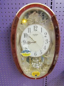  RHYTHM MUSICAL  WALL CLOCK -"TRUMPET BOYS" WITH 16 MELODIES 4MJ895WD23 - Picture 1 of 2