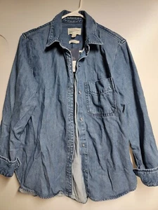 Universal Thread Women's Long Sleeve Relaxed Fit Denim Shirt Size S Medium Wash - Picture 1 of 5