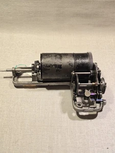 EDISON TRIUMPH Model A CYLINDER PHONOGRAPH MOTOR , SQUARE STYLE CRANK - Foto 1 di 14