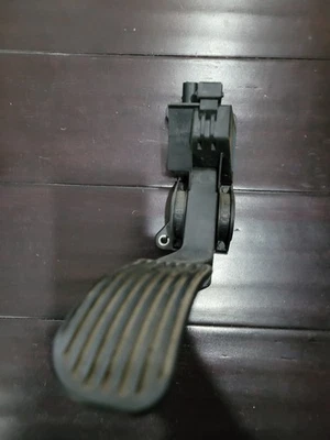 Б/у и протестированная педаль акселератора 2002-2003 Dodge Sprinter 2500/3500 - Изображение 1 из 4