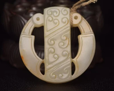 认证天然海天玉雕刻清朝双刃雕像 11168 — 第 1/4 张图片