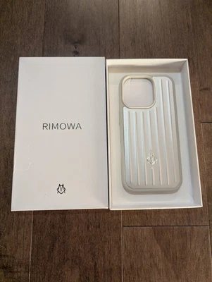 RIMOWA Aluminum iPhone 16 Pro Case Silver Brand New in Box - Bild 1 von 2