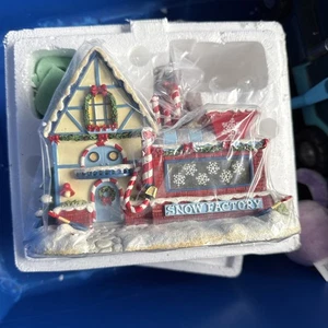 Hawthorne Village Rudolph's Christmas Town Snow Factory Illuminated VTG 2006 - Picture 1 of 3