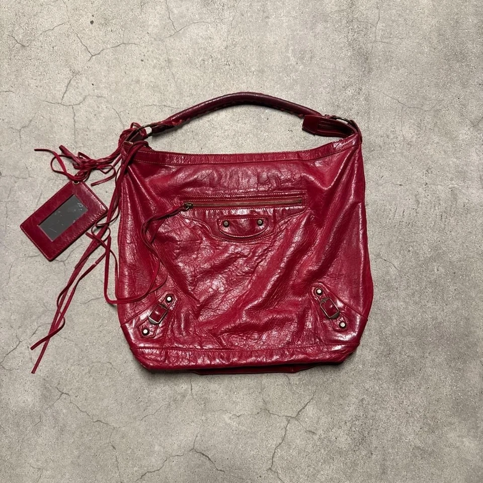 Bolsa de ombro Balenciaga The Day couro borgonha usada couro macio leve rara!! - Imagem 1 de 4