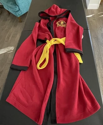 Bata de baño con capucha mediana con etiqueta Harry Potter Gryffindor para hombre Foto 1 de 4