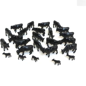 Großpackung mit 25 Black Angus Kühen im Maßstab 1:64 - ideal für Modelle & Displays - Bild 1 von 4