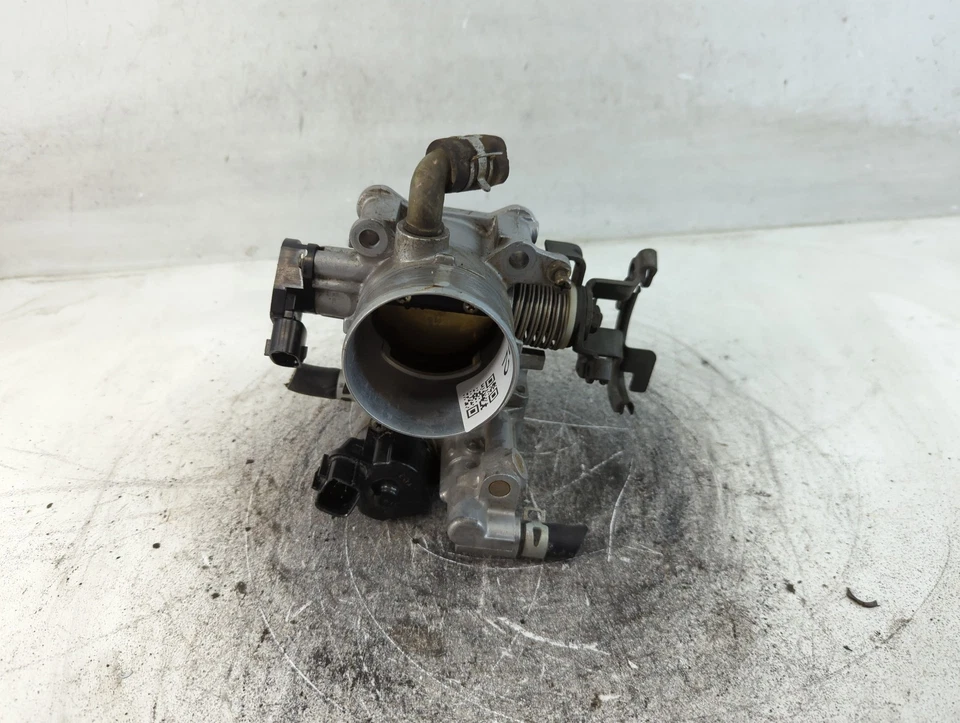 2007 丰田 Yaris 节气门车身 BC8PG — 第 1/4 张图片