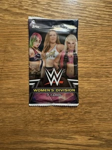 2018 Topps Women's Division WWE (1) Pack possible Ronda Rousey, Asuka RC - Bild 1 von 3