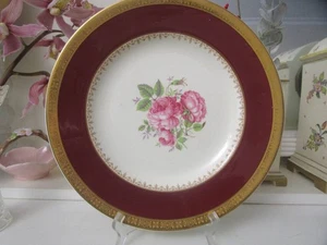 WEDGWOOD AND CO PINK ROSES DISPLAY PLATE WITH BURGUNDY AND GILT RIM - Picture 1 of 9