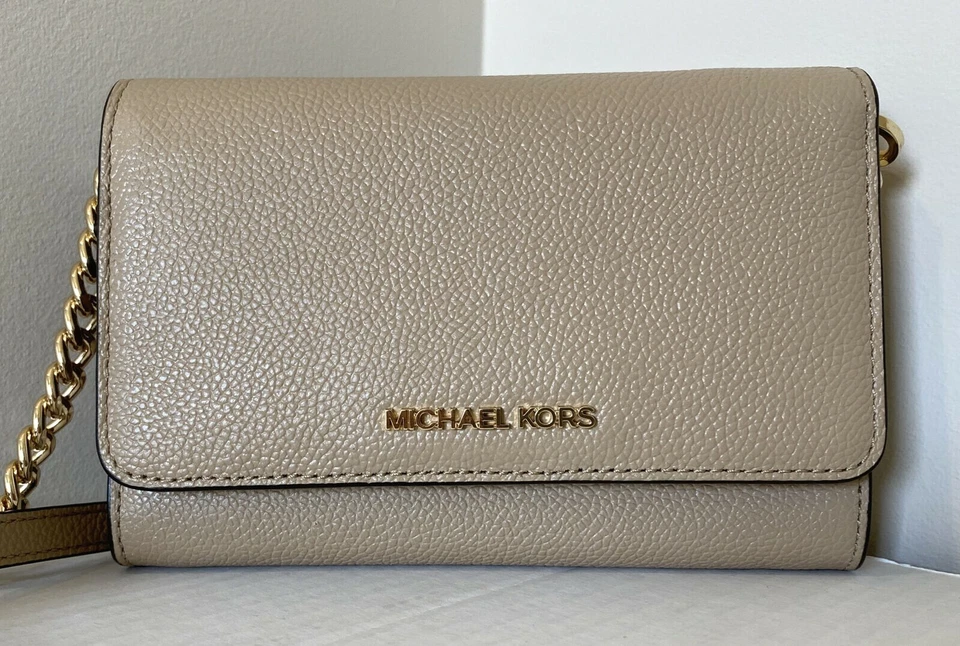 Michael Kors 35t0gtvc8l Jet Set Travel Medium Pebbled Leather Clutch / Crossbody