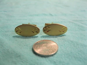 Gold Plated Oval Brushed Texture Etched Side Accent Cufflinks CF17 - Imagen 1 de 4