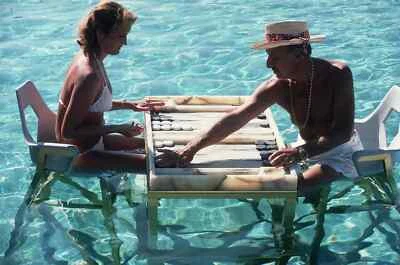 Slim Aarons 原装 Keep Your Cool 授权印花 40"x30" — 第 1/2 张图片