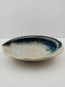 Art Pottery Ceramic Oyster Shell Shaped Trinket Dish Soap Dish Footed - Picture 1 of 5