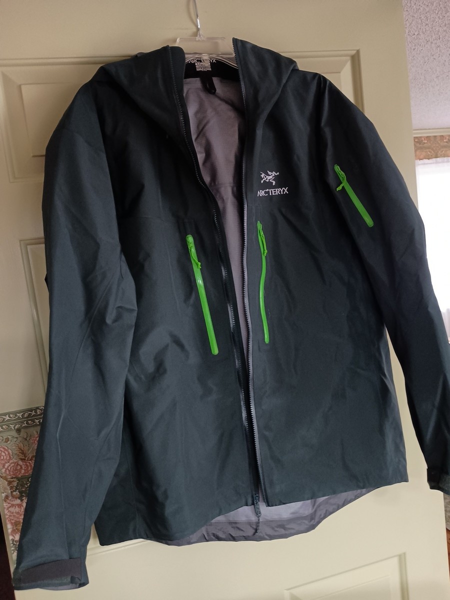 Arc'teryx Alpha SV Water Resistant Coats, Jackets & Vests Arc'teryx Alpha SV Water Resistant Coats, Jackets & Vests