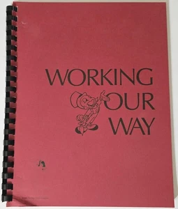1988 DISNEYLAND CAST MEMBER MANUAL TRAINING DISNEY WALT DISNEYANA VTG COSTUME - Picture 1 of 24