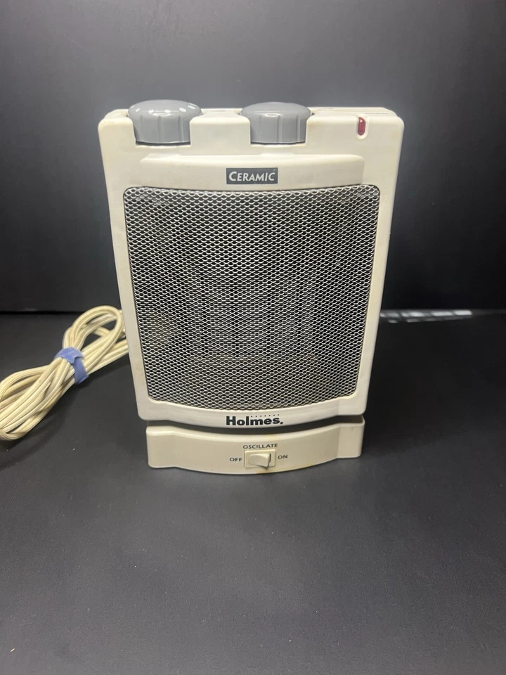 Holmes Oscillating 1500 Watt Portable Desktop Heater 3 fan settings Tested Works - Image 1 of 4