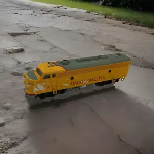 Train Ho Scale Bachmann Union Pacific F7A Locomotive #1206 Run - Picture 1 of 10