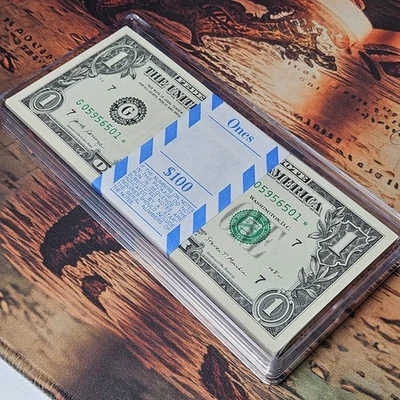 Original BEP Strap 100 Sequential & Uncirculated 2017 CHICAGO $1 STAR NOTES - Image 1 of 4