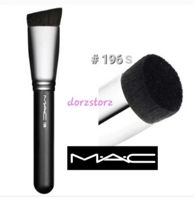 MAC Slanted Flat Foundation Brush *196S* / Brand New In Sleeve - Image 1 of 4