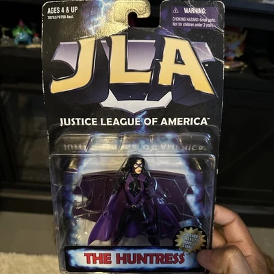 Boneco de ação vintage 1998 Kenner Justice League Of America The Huntress - Imagem 1 de 4