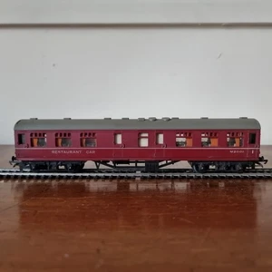 Tri-ang R322 B.R. Maroon Restaurant Car Rn.M2001 OO Gauge - Picture 1 of 13