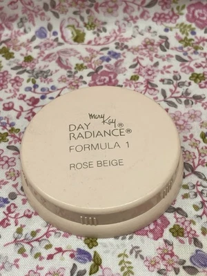 Mary Kay Day Radiance Formula 1 ‘ROSE BEIGE’ Vintage Foundation. New No Box - Image 1 of 3