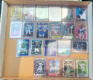 ENORME LOTE DE 25 TARJETAS DE BÉISBOL 2022-2023-24 - Novatos, Insertos y Más - 100+ Tarjetas - Imagen 1 de 2