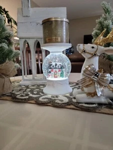 Bad and Body Works 2022 Weihnachten SANTA Wasserglobe 3-Docht Kerzenhalter - Neu im Karton - Bild 1 von 1