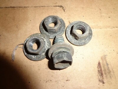 Accesorios de montaje de unidad ABS Toyota Supra MK3 1986,5-92 Foto 1 de 3