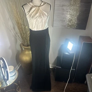 ELIZA J Women’s Champagne And Black  Satin Top Gown Size 8 - Picture 1 of 7