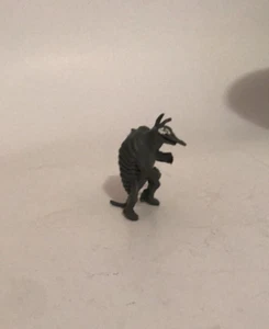 Vintage 1980's Hong Kong Prehistoric 5 cm Tall Chinosaur Armadillo Monster - Foto 1 di 7