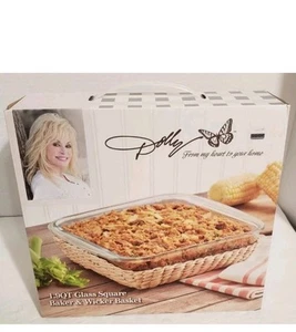 Dolly Parton Glass Square Baker & Wicker Basket 1.9 Qt 8" Cookware/Dishes - Picture 1 of 4