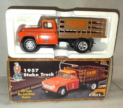 Camión Chevy con estacas de metal fundido a presión Ertl 1957 estuche 1:25 raro hecho 1995 #426 Foto 1 de 4