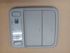 2003 - 2008 SUBARU FORESTER ROOF OVERHEAD CONSOLE DOME MAP LIGHT STORAGE GRAY - Imagen 1 de 4